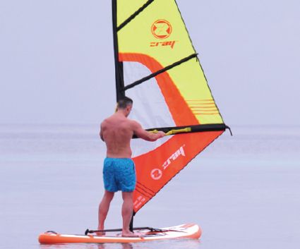 Paddleboard Zray Windsurf 10,6-32 s oplachtěním v akciI.jpg