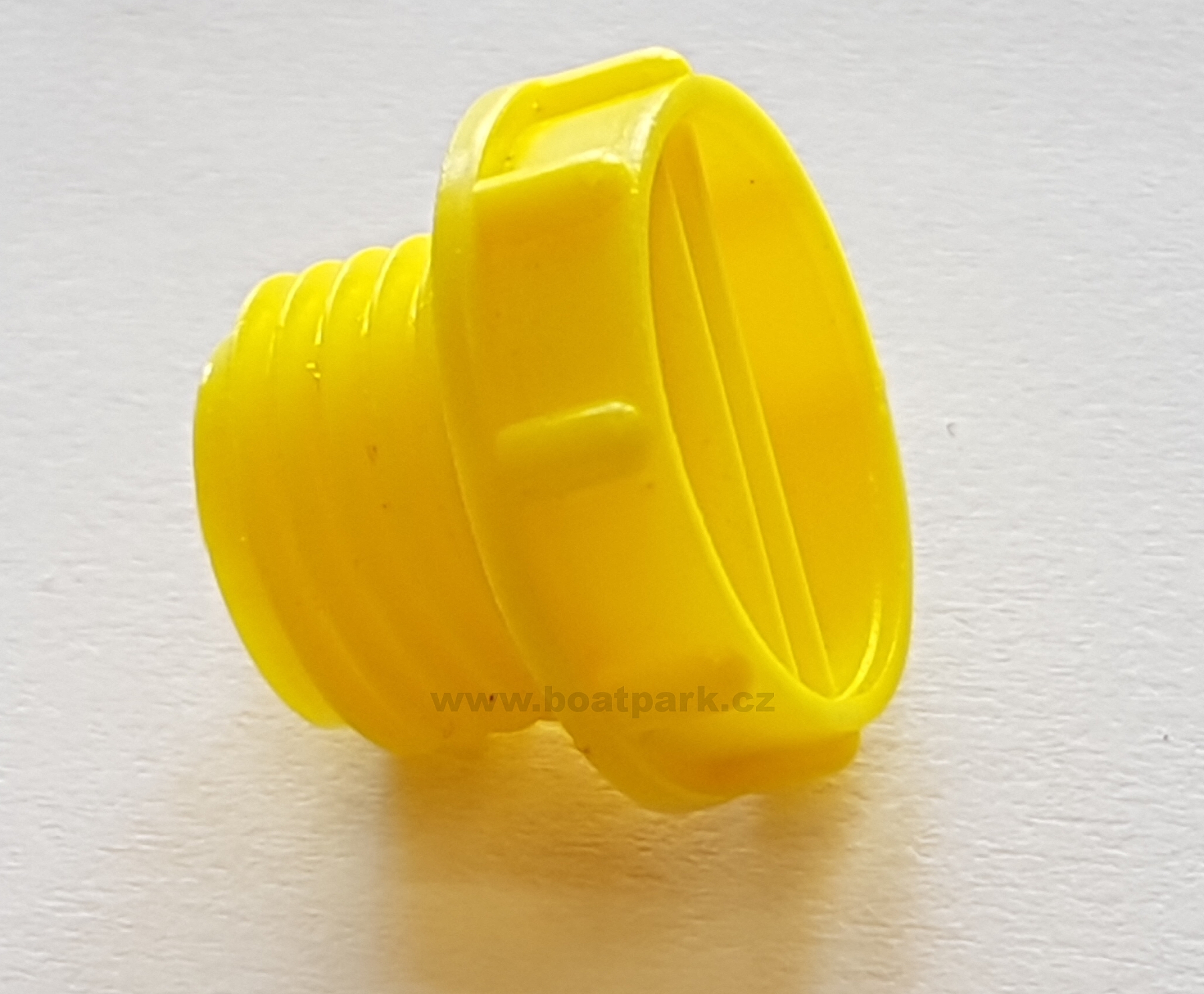 BIC Drain plug Yellow výpustný ventil.jpg