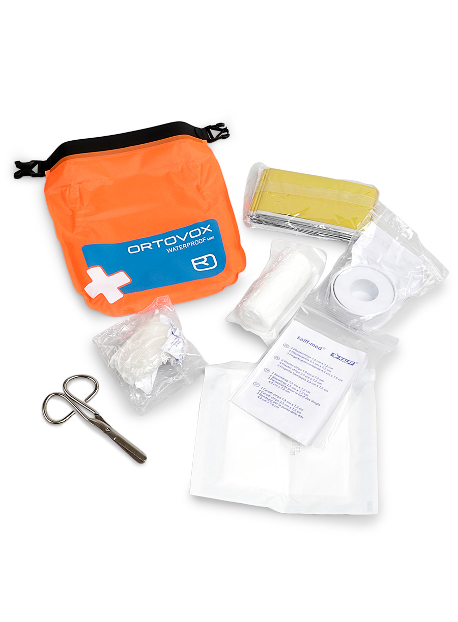 apteczka_ortovox_first_aid_waterproof_mini_shocking_orange_1_73c1.jpg