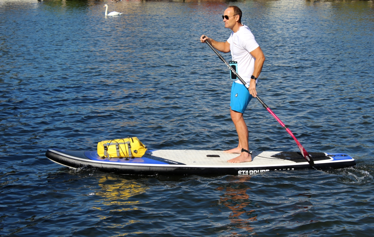 OverBoard-Waterpoof-Kayak-UP_Deck-Bag-v akci