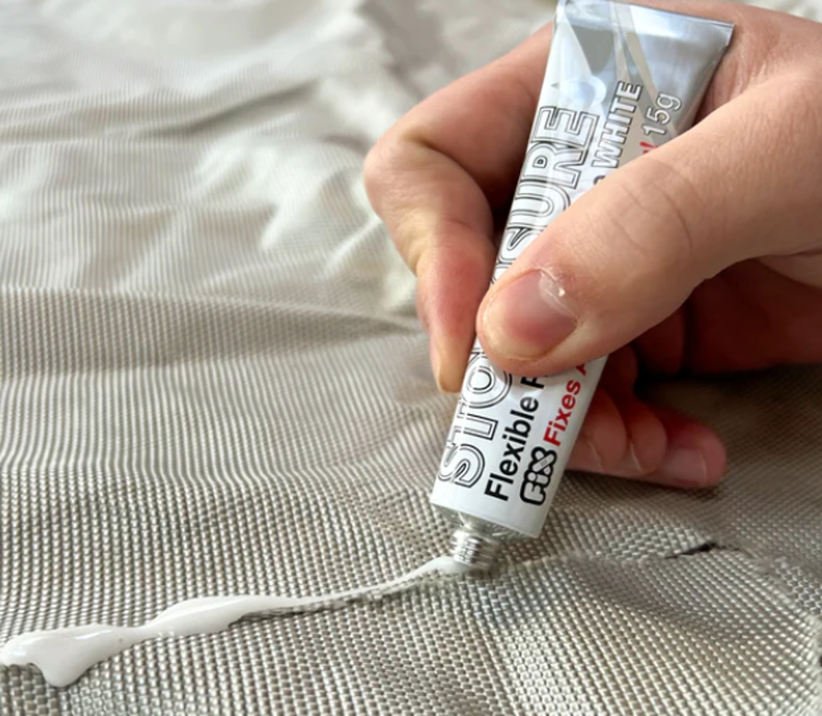 Flexibilní opravné lepidlo Stormsure Flexibile Adhesive Pack 4x15 g bílá.jpg