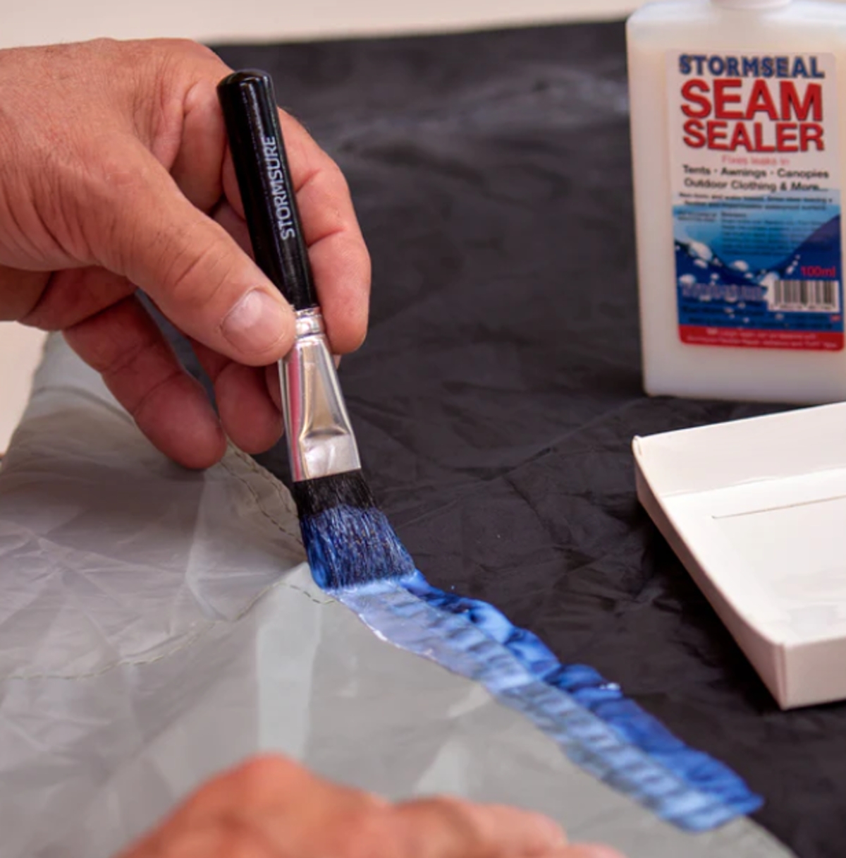 Stormseal Seam Sealant 100ml_aplikace 1.jpg