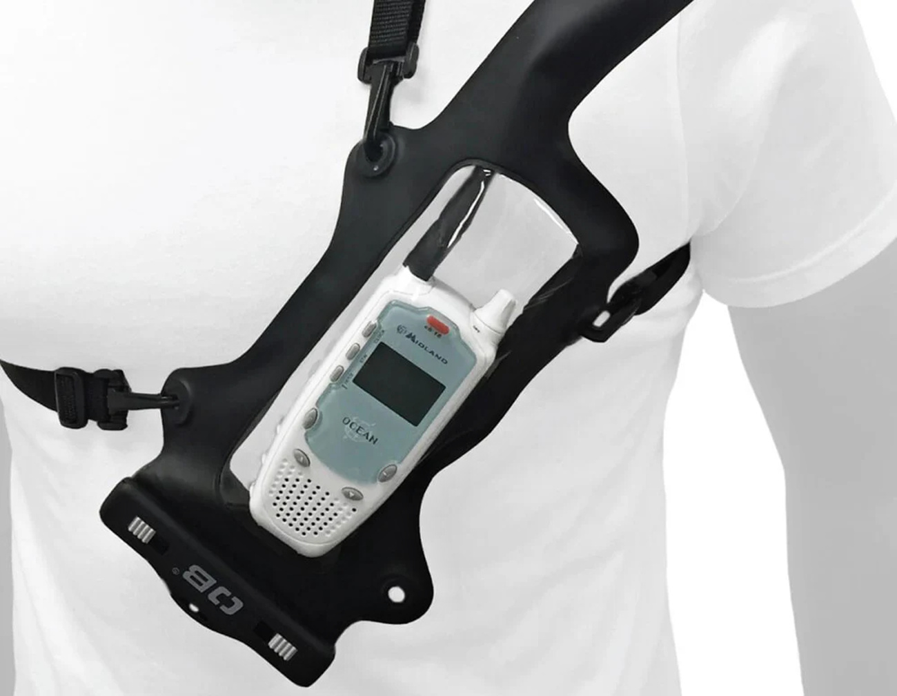 Vodotěsné pouzdro OverBoard VHF Case na vysílačku_použití