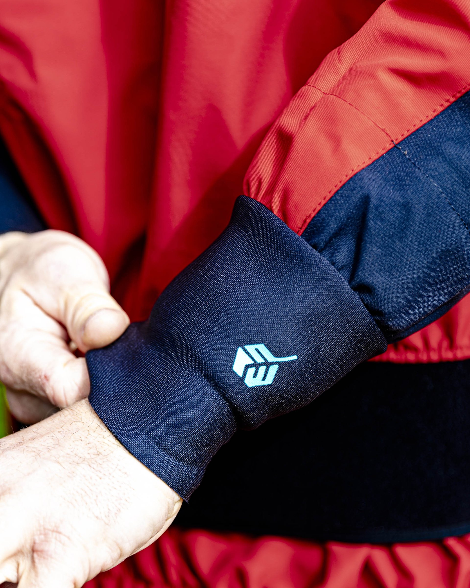 Hiko Paladin Air.4X inferno_zápěstí