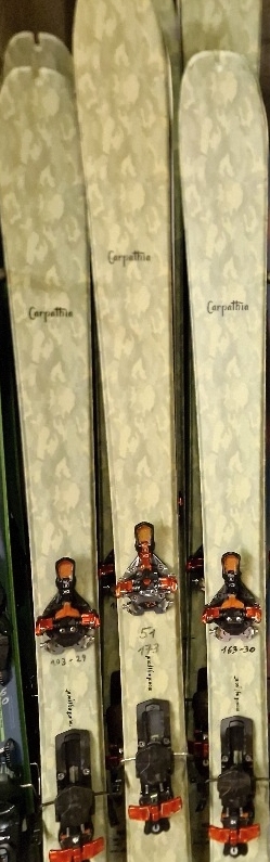 Carpathia Active Tour 94 +vázání ION 10 + pásy G3.jpg