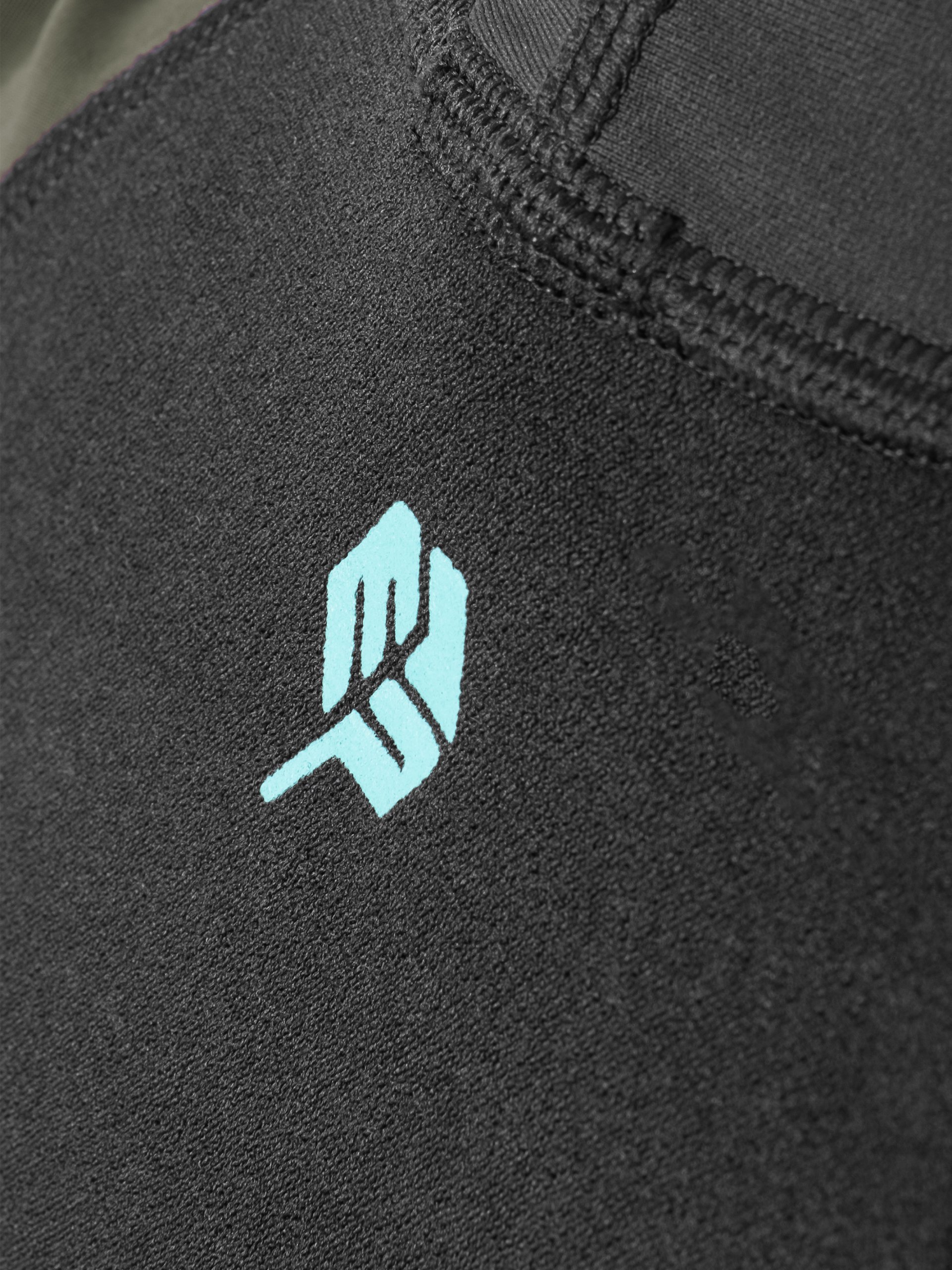 Hiko_SYMBIO neoprenové triko krátký rukáv black_detail_2.jpg