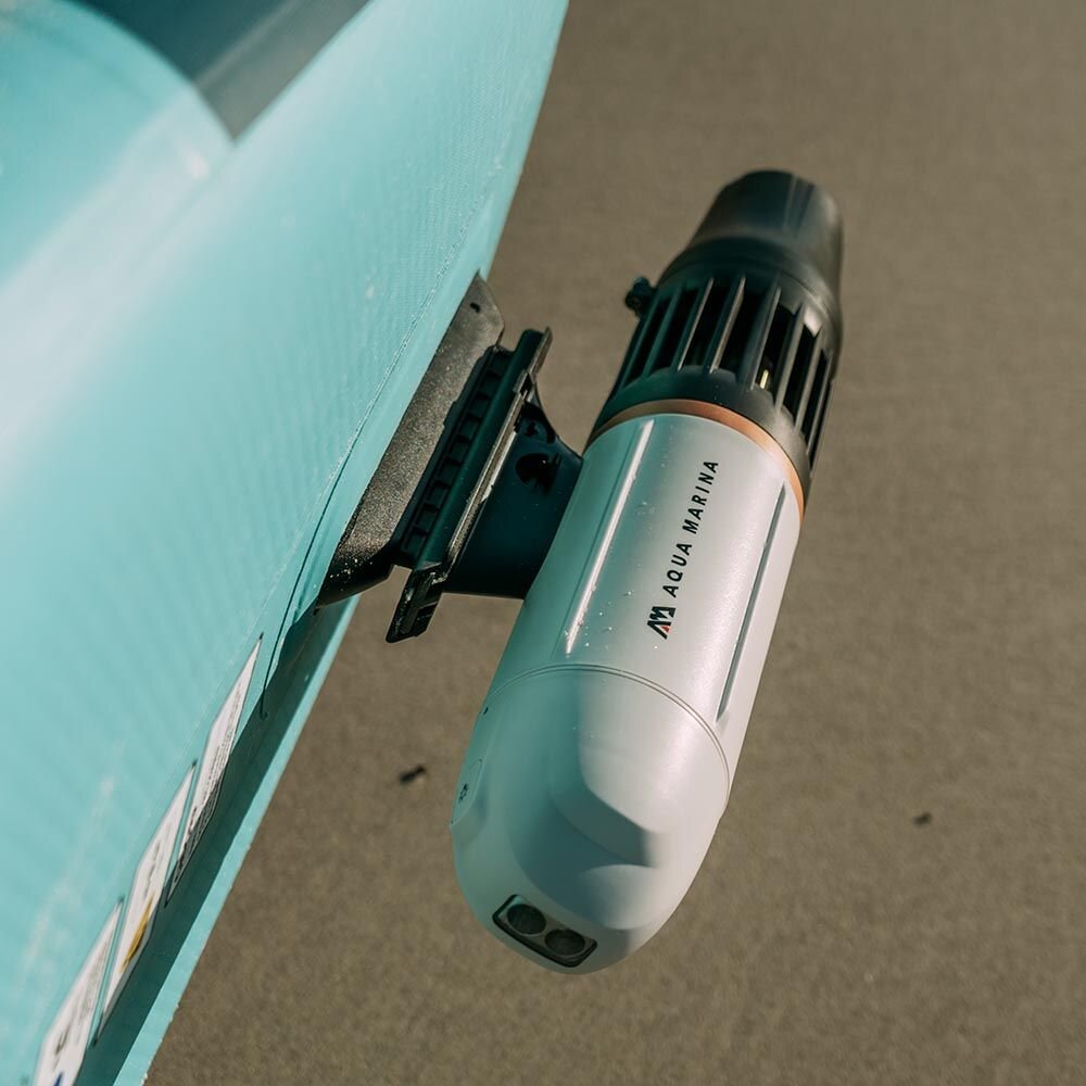 motor AQUA MARINA BlueDrive X_nasazený_motor 2.jpg